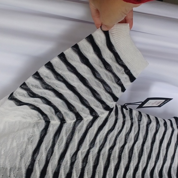 GABBY ISABELLA STRIPED BLACK & CREAM OVERSIZED SHEER SWEATER, Size S - Picture 3 of 6